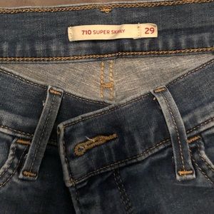 Women’s Levi’s 710’s